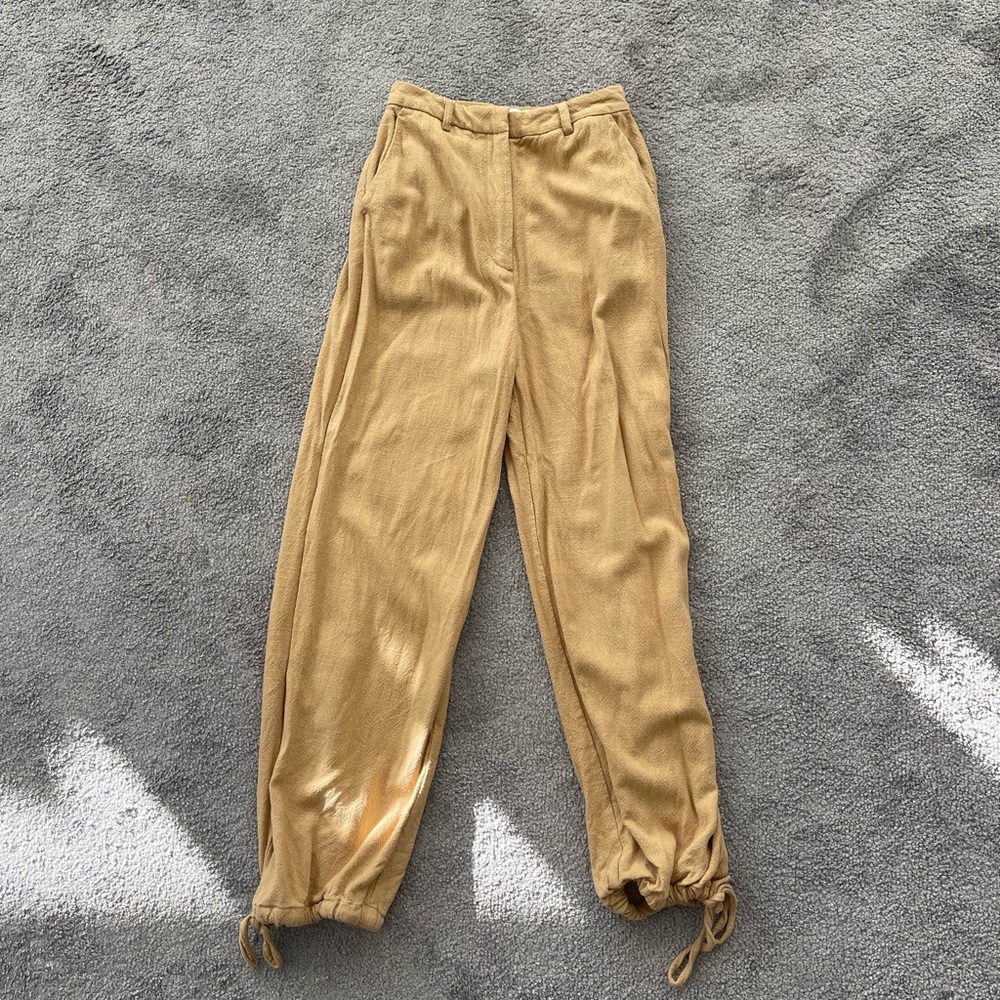 XS L’Academie Alisa Pant in Tan